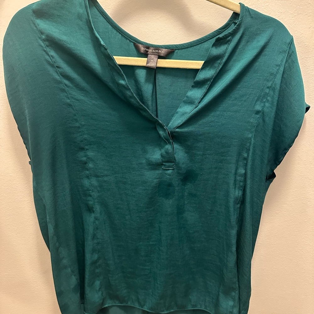 Banana Republic Green Essentials Flowy Twill Blouse Medium